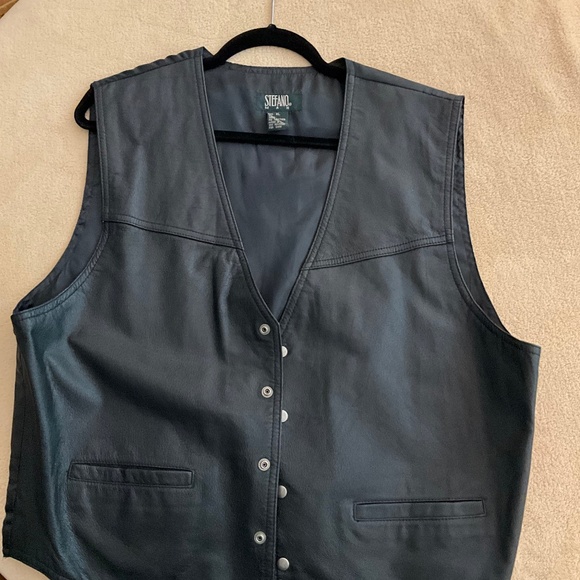 Men’s Black Leather Vest With Front Pockets, Size XL - Picture 1 of 4